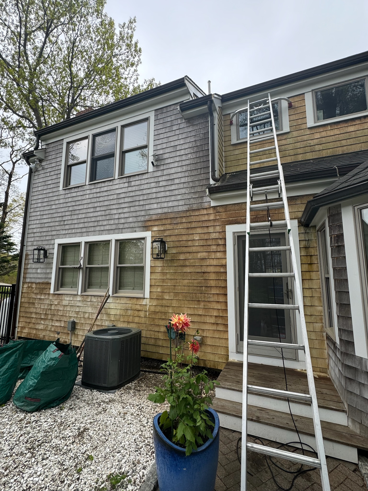 Soft Washing Siding in Holbrook, MA